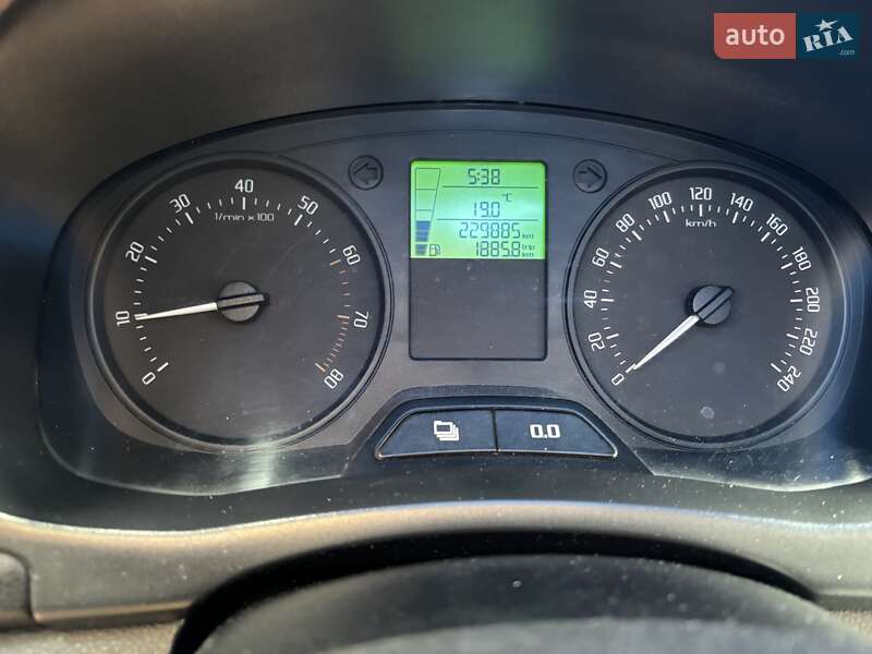 Хэтчбек Skoda Fabia 2011 в Виннице фото 10 Хэтчбек Skoda Fabia 2011 в Виннице