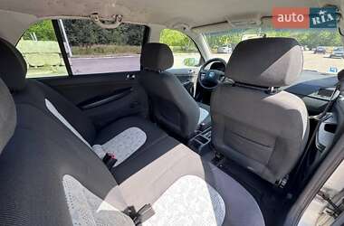 Седан Skoda Fabia 2004 в 
