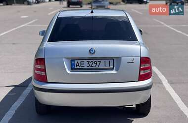 Седан Skoda Fabia 2004 в 