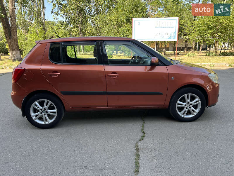 Хэтчбек Skoda Fabia 2008 в Николаеве