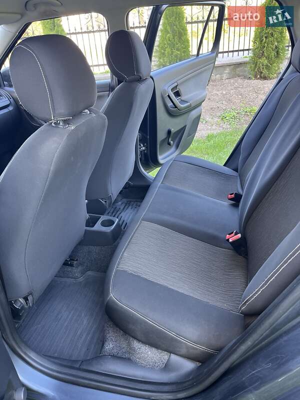 Универсал Skoda Fabia 2010 в Золочеве