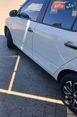 Хэтчбек Skoda Fabia 2009 в Самборе