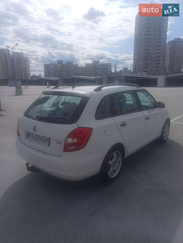 Універсал Skoda Fabia 2010 в Києві