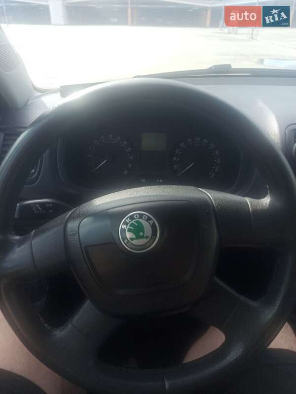 Універсал Skoda Fabia 2010 в Києві