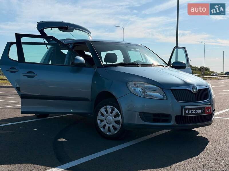 Хэтчбек Skoda Fabia 2008 в Львове