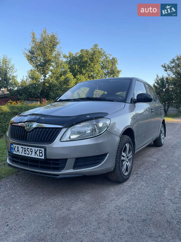 Хэтчбек Skoda Fabia 2012 в Чернигове фото 3 Хэтчбек Skoda Fabia 2012 в Чернигове