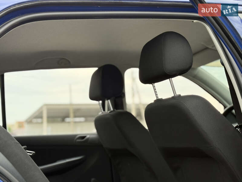 Хэтчбек Skoda Fabia 2005 в Староконстантинове