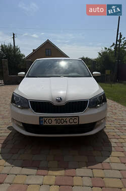 Хэтчбек Skoda Fabia 2016 в Ужгороде