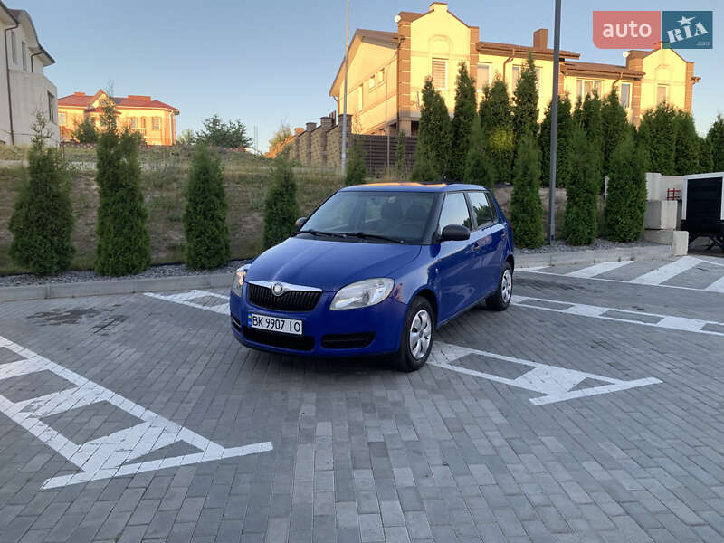 Хетчбек Skoda Fabia 2009 в Рівному