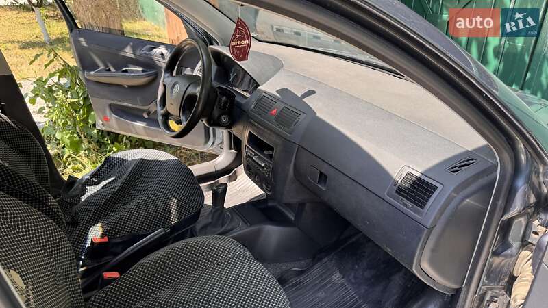 Хэтчбек Skoda Fabia 2004 в Мироновке фото 22 Хэтчбек Skoda Fabia 2004 в Мироновке