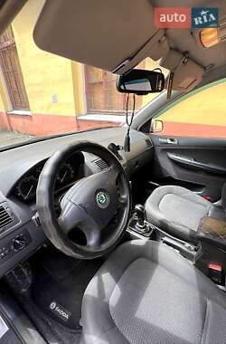 Седан Skoda Fabia 2004 в 