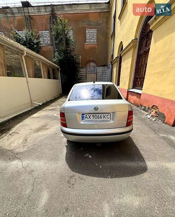 Седан Skoda Fabia 2004 в Харькове