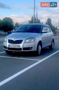 Хетчбек Skoda Fabia 2009 в Києві