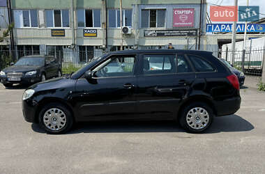Универсал Skoda Fabia 2010 в 