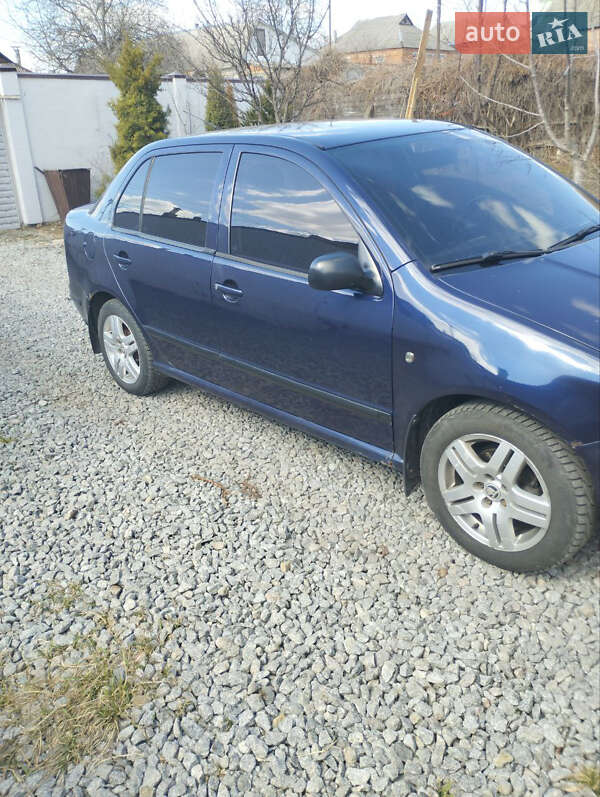 Седан Skoda Fabia 2001 в Харькове
