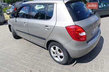Хэтчбек Skoda Fabia 2008 в 