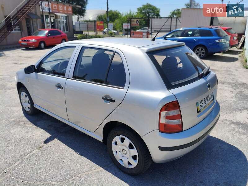 Хэтчбек Skoda Fabia 2006 в Запорожье