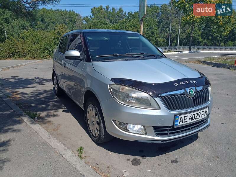 Хэтчбек Skoda Fabia 2013 в 
