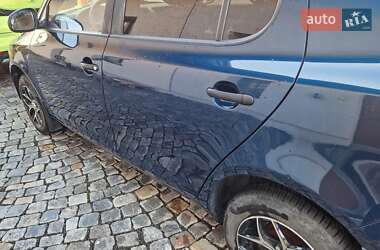 Хэтчбек Skoda Fabia 2011 в 