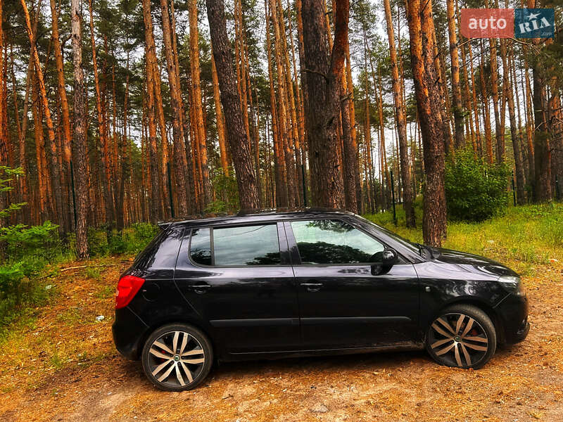 Хетчбек Skoda Fabia 2011 в Києві