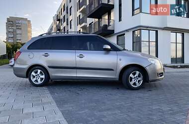 Универсал Skoda Fabia 2008 в Ровно