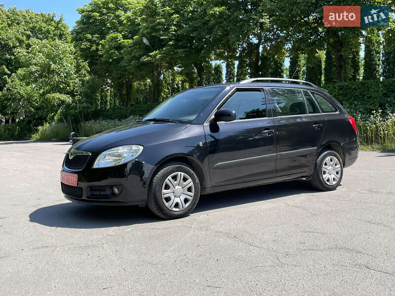 Универсал Skoda Fabia 2008 в Луцке