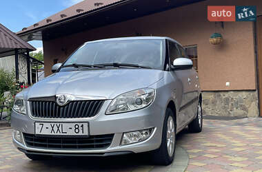 Хэтчбек Skoda Fabia 2014 в 