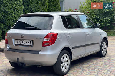 Хэтчбек Skoda Fabia 2014 в 