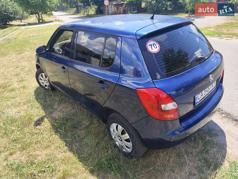 Хэтчбек Skoda Fabia 2008 в 