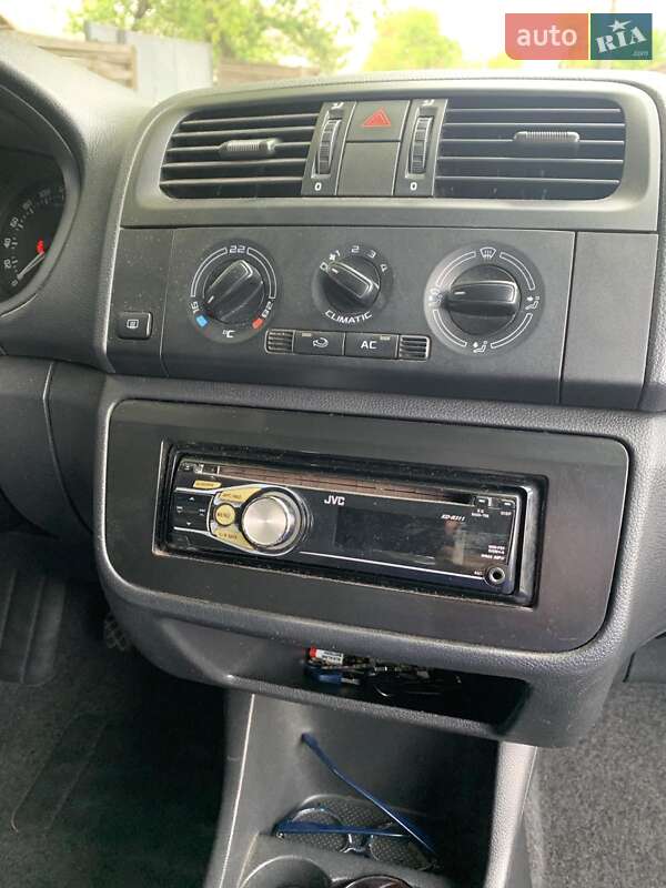 Хетчбек Skoda Fabia 2010 в Радомишлі