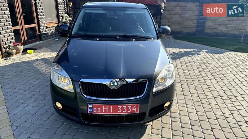 Универсал Skoda Fabia 2010 в Луцке