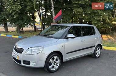 Хэтчбек Skoda Fabia 2009 в 