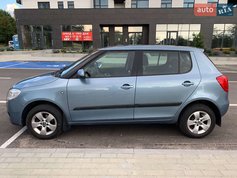 Хэтчбек Skoda Fabia 2008 в Львове