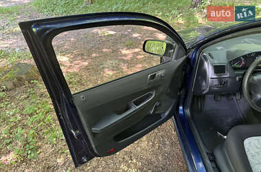 Хэтчбек Skoda Fabia 2006 в 