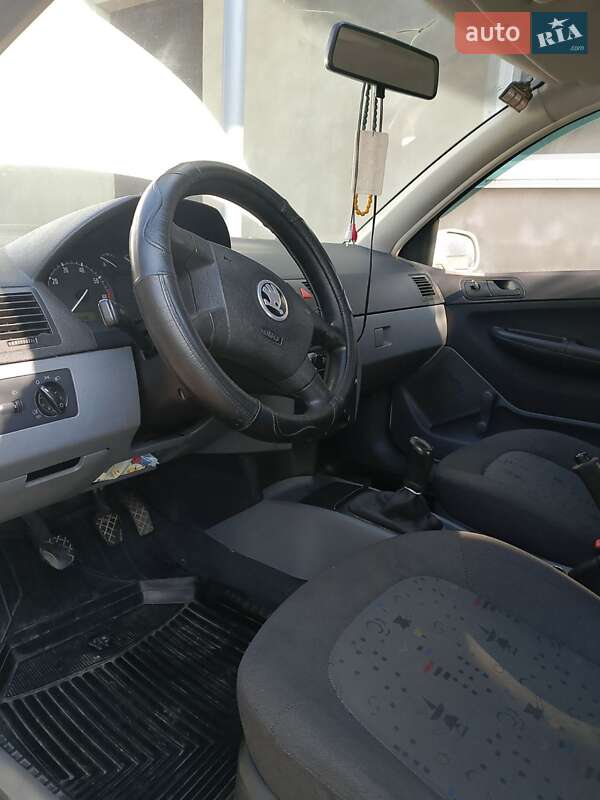 Хетчбек Skoda Fabia 2002 в Бородянці