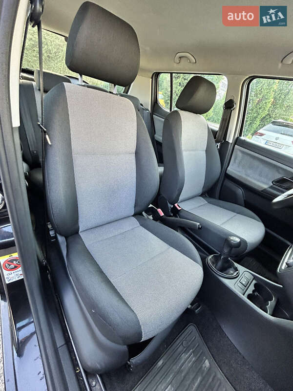 Хэтчбек Skoda Fabia 2011 в Сумах
