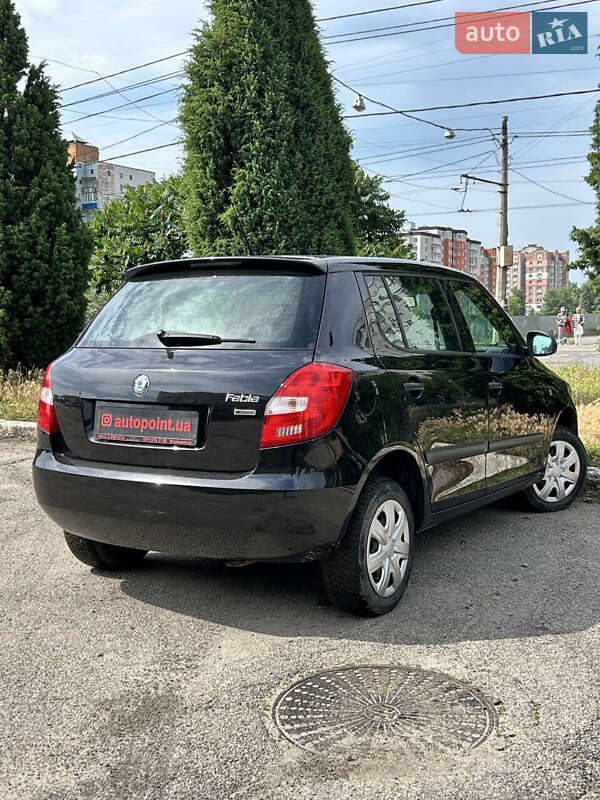 Хэтчбек Skoda Fabia 2011 в Сумах