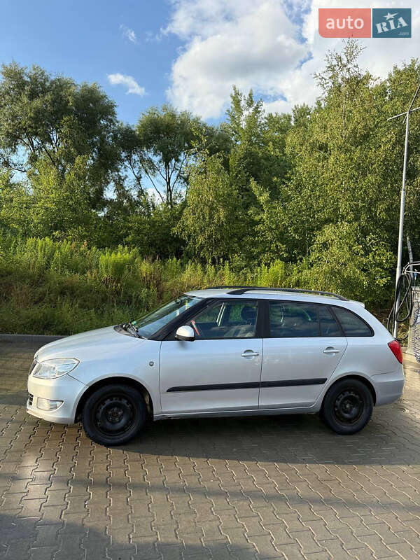 Універсал Skoda Fabia 2010 в Львові фото 12 Універсал Skoda Fabia 2010 в Львові