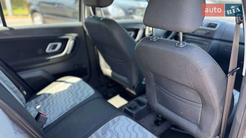 Универсал Skoda Fabia 2009 в Полтаве