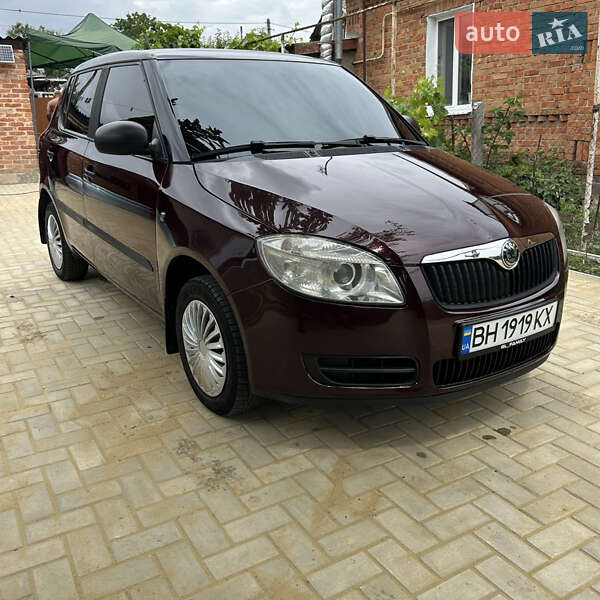 Хэтчбек Skoda Fabia 2012 в Ананьеве