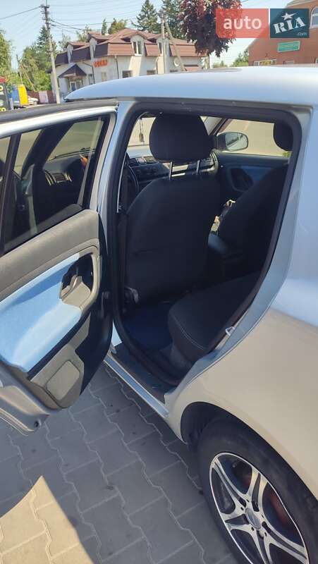 Хэтчбек Skoda Fabia 2009 в Полонном