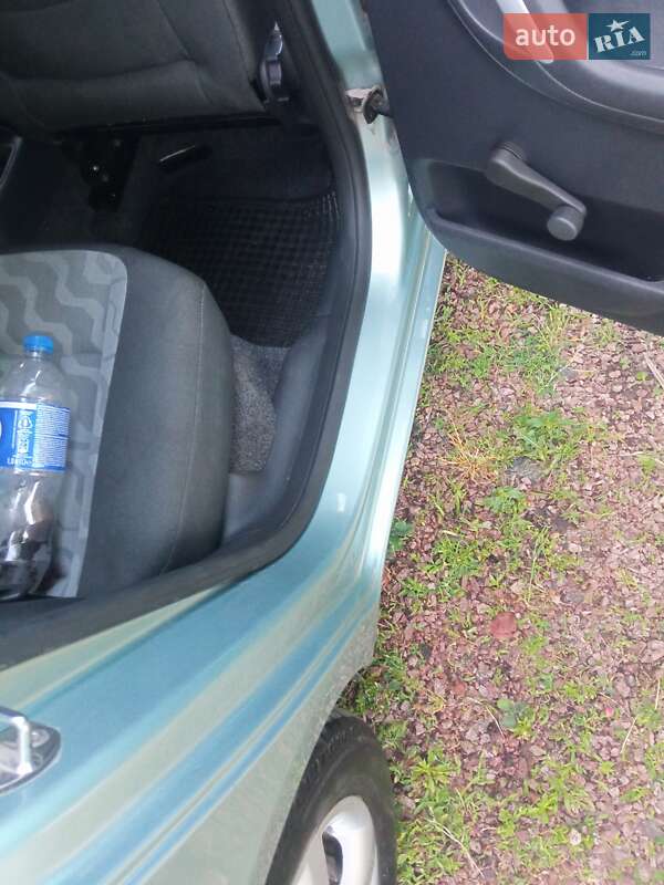 Универсал Skoda Fabia 2009 в Житомире