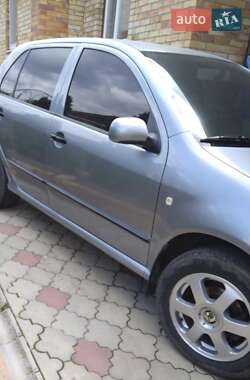 Хэтчбек Skoda Fabia 2004 в Стрые