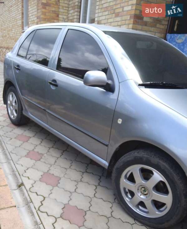 Хэтчбек Skoda Fabia 2004 в Стрые