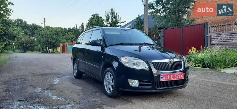 Универсал Skoda Fabia 2010 в Чернигове