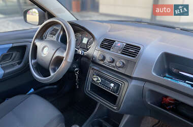 Хэтчбек Skoda Fabia 2008 в 
