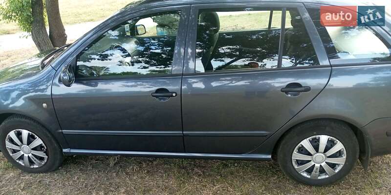 Универсал Skoda Fabia 2007 в Чернигове