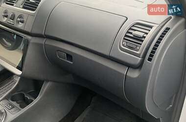Хэтчбек Skoda Fabia 2012 в 