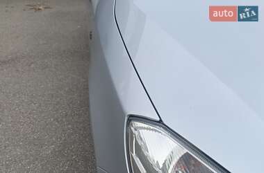 Хэтчбек Skoda Fabia 2012 в 