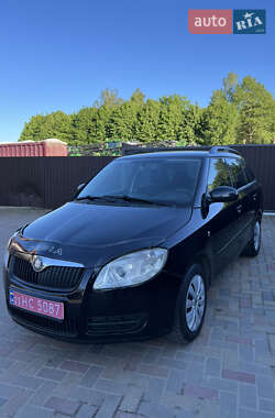 Універсал Skoda Fabia 2008 в Демидівці